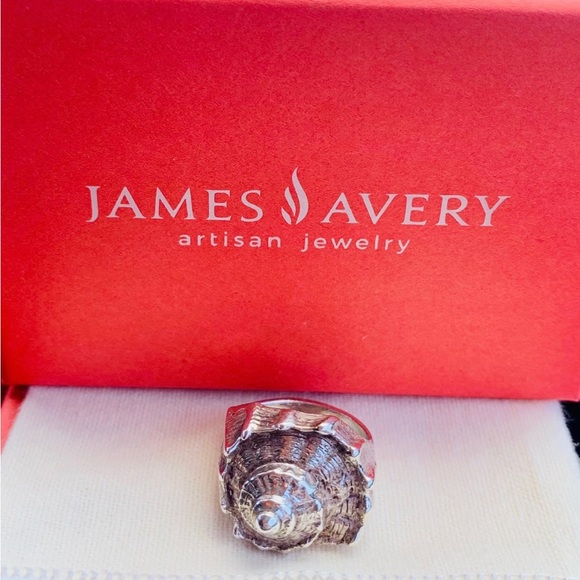 James Avery Retired Conch Shell “Hard to Find” size 6 Gorgeous-great condition
